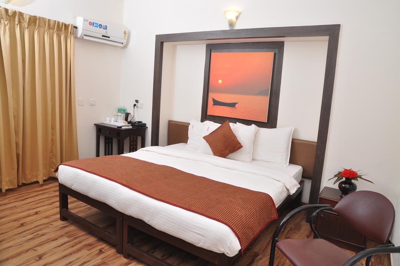Antara Goa Hotel Marmagao Exterior foto